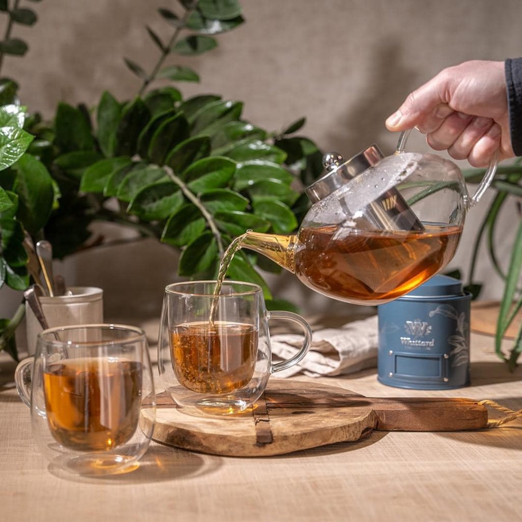 Pha trà và thưởng thức