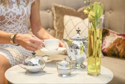 Thưởng thức trà chiều đúng chuẩn sành điệu