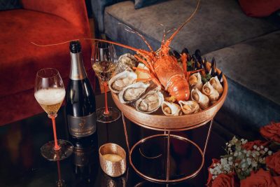 Tháp hải sản nhập khẩu sang chảnh và đẳng cấp tại GU