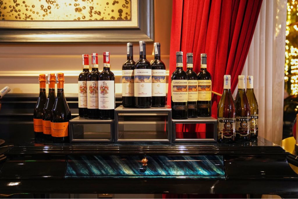 Ý tưởng tổ chức tiệc rượu tại nhà hàng sang trọng