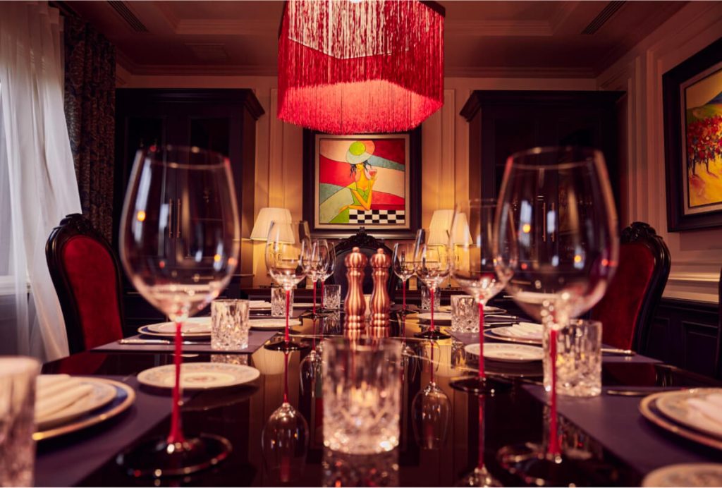 Không gian riêng tư, sang trọng để tiếp khách hàng, đối tác